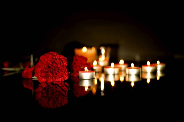 Plaque funéraire personnalisée : créez un hommage unique